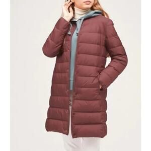 Uniqlo Women’s Ultra Light Down Jacket Small Wine Packable Travel Quilted Coat